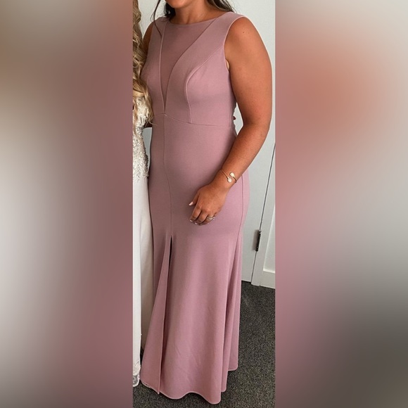 DB STUDIO
illusion deep-v center slit stretch crepe dress - Picture 5 of 5